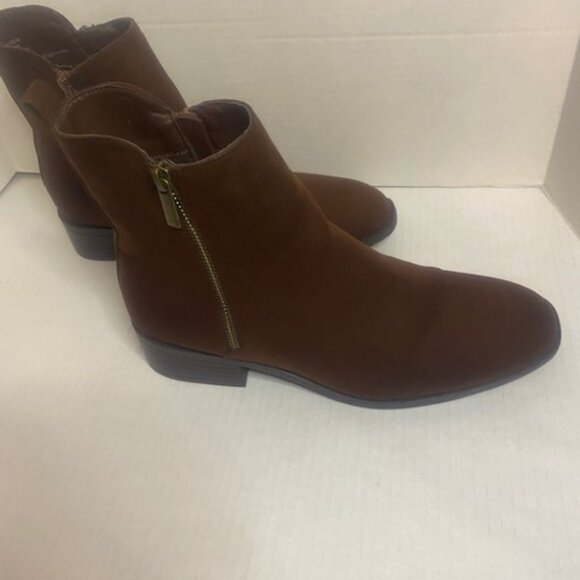 Chocolate Brown Booties, size 9M - Picture 4 of 7